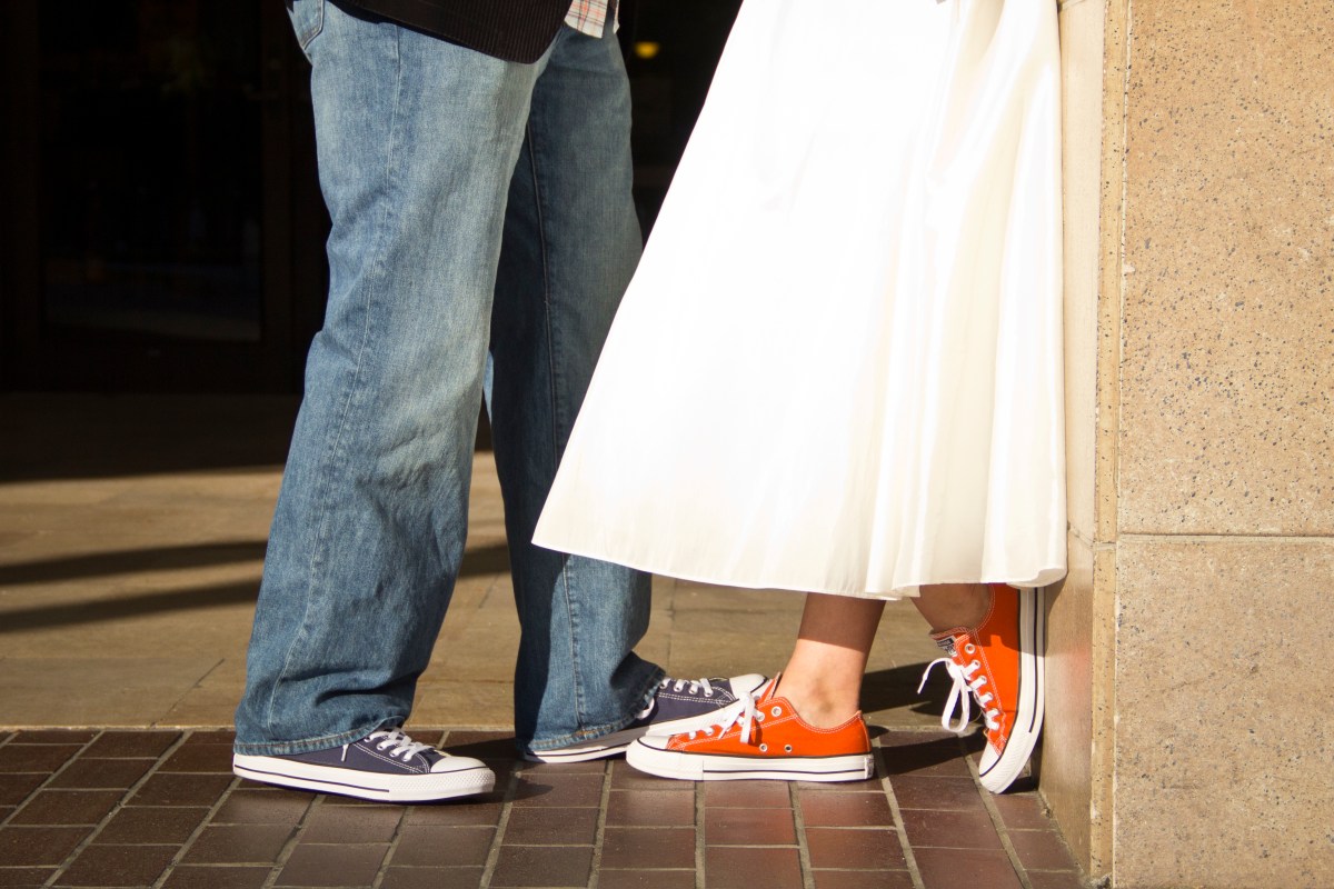 couples photographer Gator colors